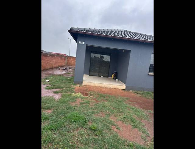 4 BEDROOM HOUSE FOR SALE IN KLIPPOORTJIE